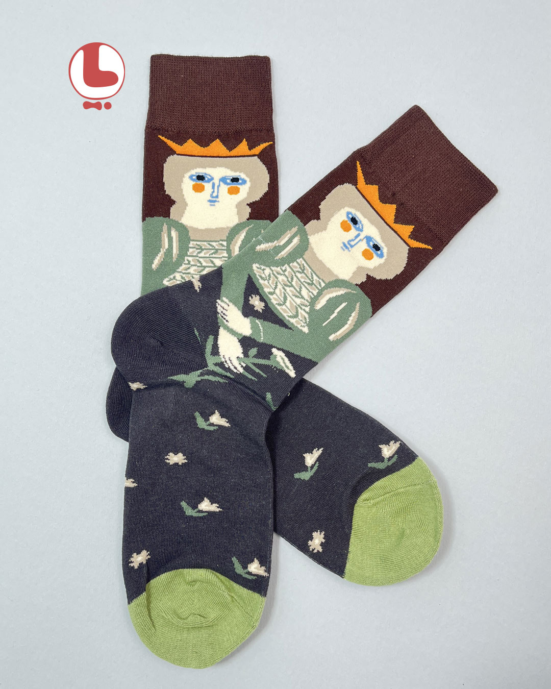 جوراب زنانه moxiao ماکسیو طرح ملکه با موهای بافته Queen with braided hair